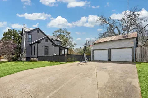 602 S Market Street Brenham TX 77833
