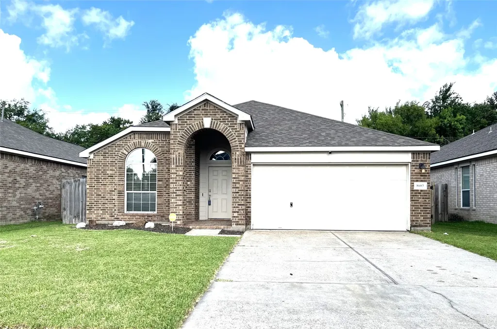 8603 W Highlands Crossing Highlands TX 77562