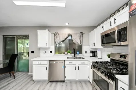 3925 Spring Crest Court Pearland TX 77584