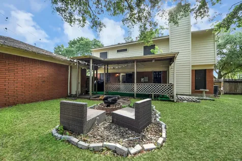 3925 Spring Crest Court Pearland TX 77584