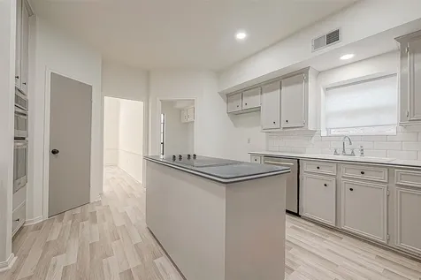 1015 Sugar Lakes Drive Sugar Land TX 77478