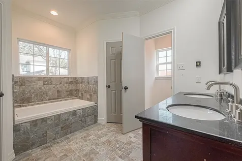 1015 Sugar Lakes Drive Sugar Land TX 77478