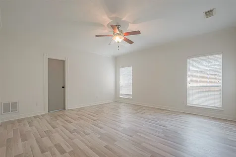 1015 Sugar Lakes Drive Sugar Land TX 77478