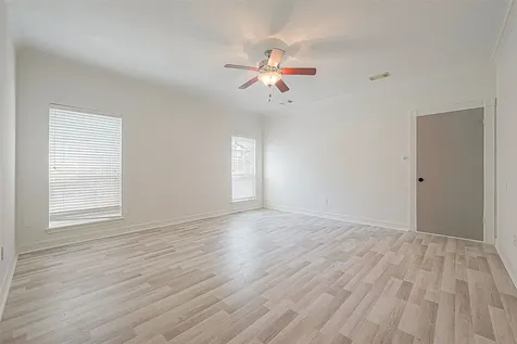 1015 Sugar Lakes Drive Sugar Land TX 77478