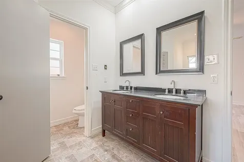 1015 Sugar Lakes Drive Sugar Land TX 77478