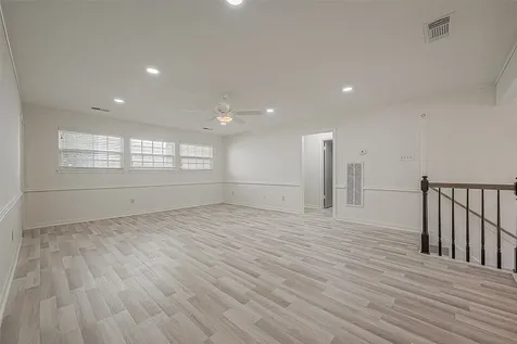 1015 Sugar Lakes Drive Sugar Land TX 77478