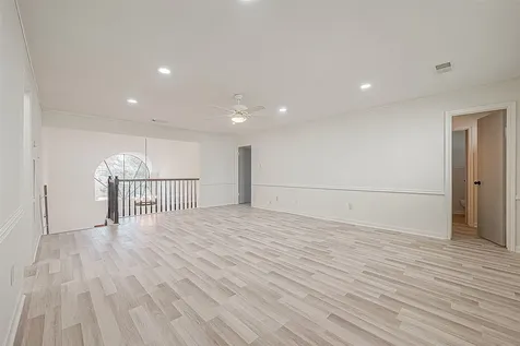 1015 Sugar Lakes Drive Sugar Land TX 77478
