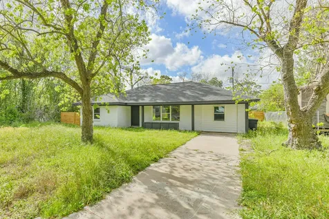 209 Leago Street Houston TX 77022