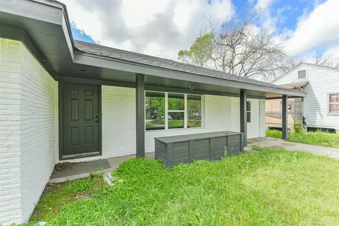 209 Leago Street Houston TX 77022