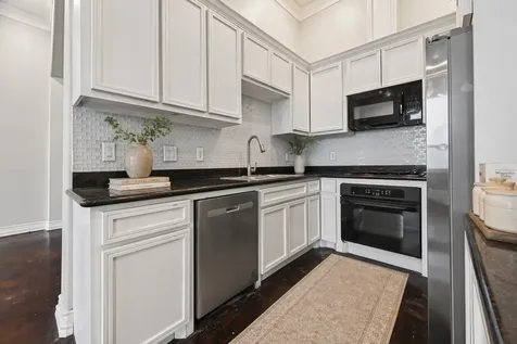 5801 Winsome Lane 202 Houston TX 77057