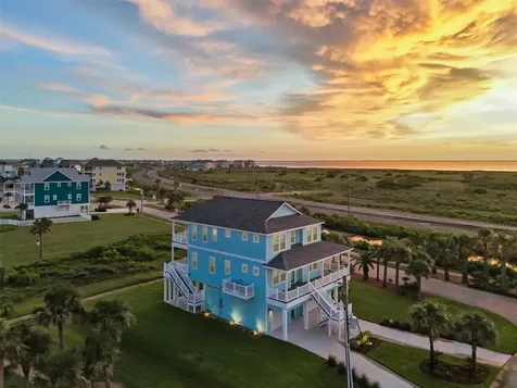 4102 Sandhill Crane Way Galveston TX 77554