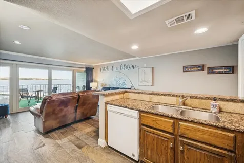 7041 Kingston Cove Lane 155 Willis TX 77318
