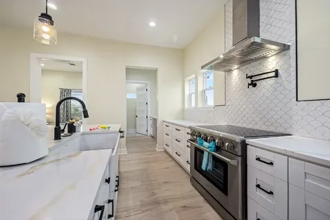11207 Schwartz Drive Galveston TX 77554