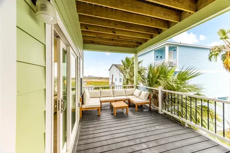 11207 Schwartz Drive Galveston TX 77554