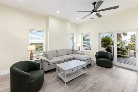 11207 Schwartz Drive Galveston TX 77554