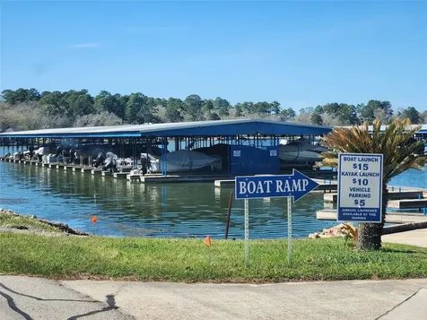 15025 Conroe Bay Boulevard Willis TX 77318
