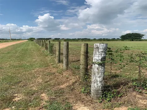 4314 Orange Hill Road Sealy TX 77474