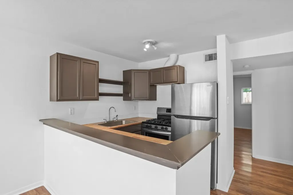 1408 Hughes Street 4 Houston TX 77023