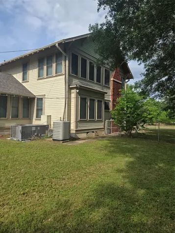 400 S Mckinney Mexia TX 76667