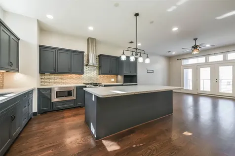 2422 Hadley Street Houston TX 77003