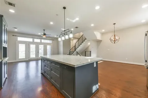 2422 Hadley Street Houston TX 77003