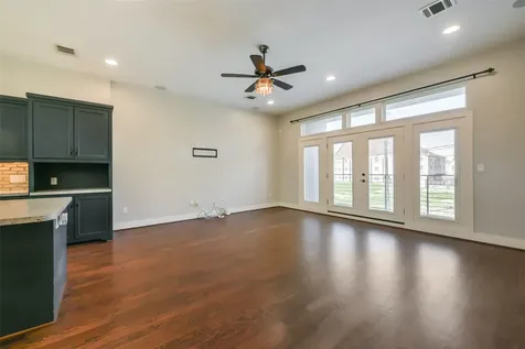 2422 Hadley Street Houston TX 77003