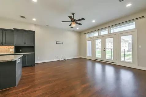 2422 Hadley Street Houston TX 77003