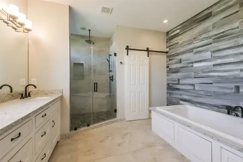 2422 Hadley Street Houston TX 77003