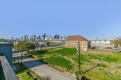 2422 Hadley Street Houston TX 77003
