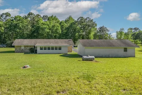 411 County Road 2298 Cleveland TX 77327