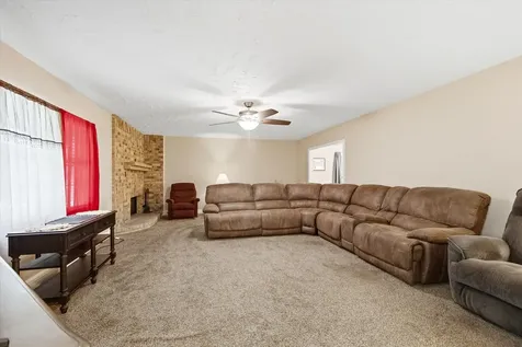 411 County Road 2298 Cleveland TX 77327