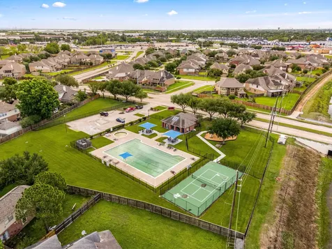 407 Whitney Oaks Lane Stafford TX 77477
