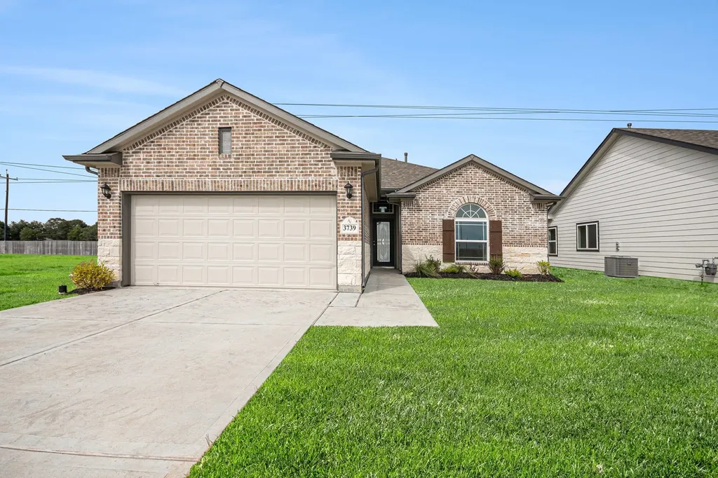 3739 Crawford Street Bay City TX 77414
