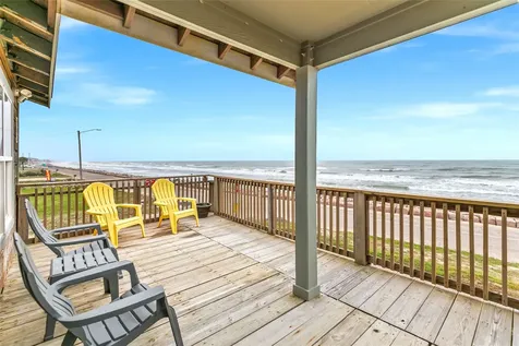902 Beach Drive Surfside Beach TX 77541