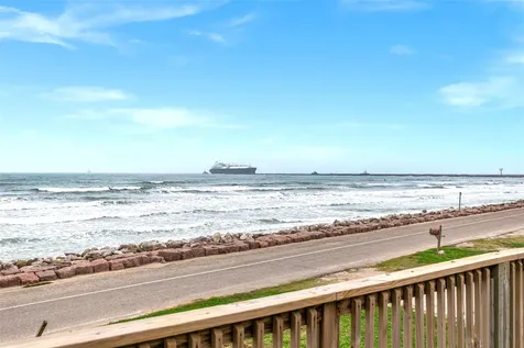 902 Beach Drive Surfside Beach TX 77541