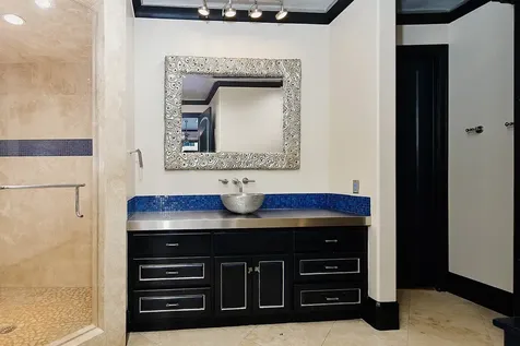 1 Waterway Court 4e The Woodlands TX 77380