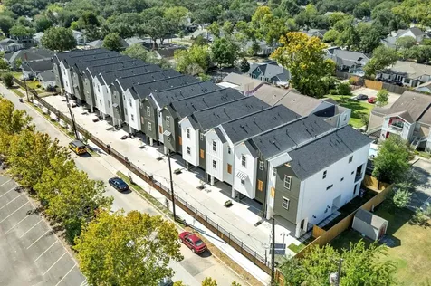 4127 De George Street Houston TX 77009