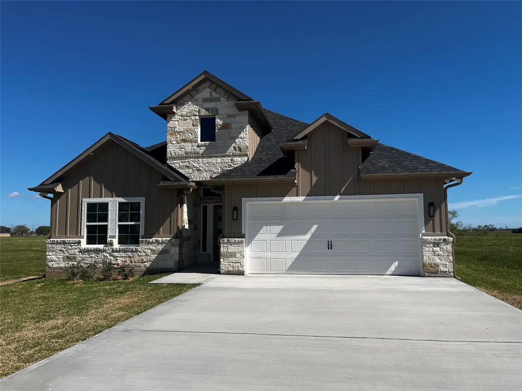 471 Buffalo Trail Angleton TX 77515