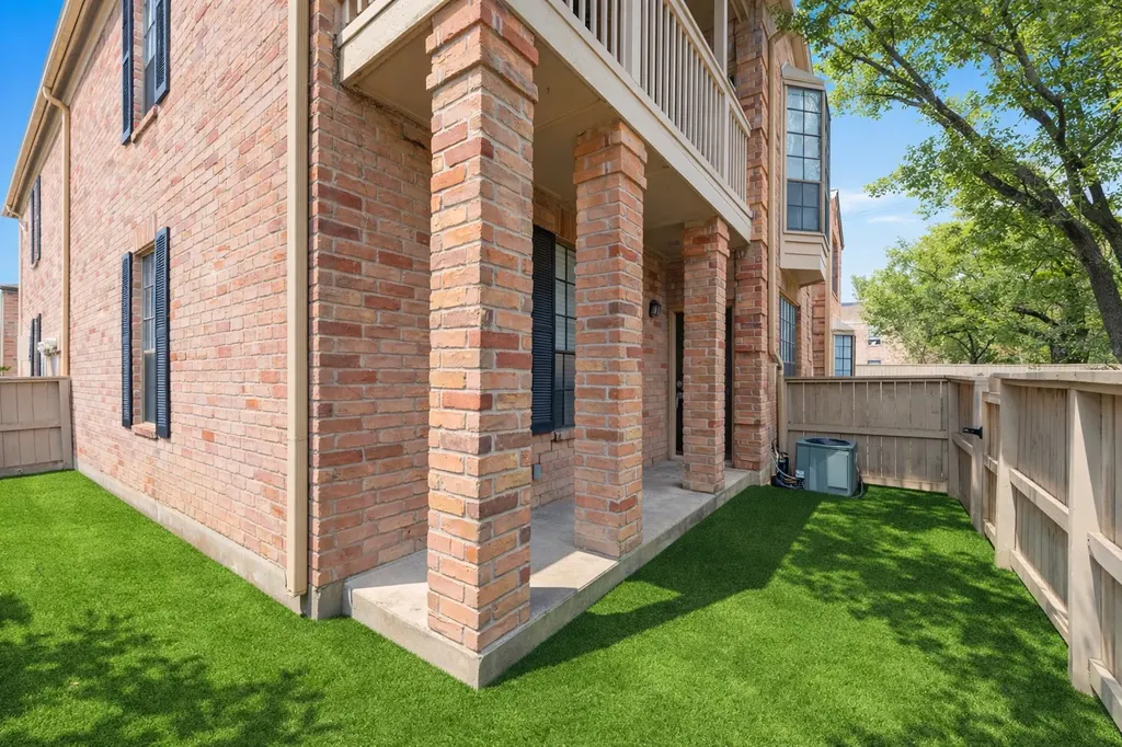 2255 Braeswood Park Drive 219 Houston TX 77030