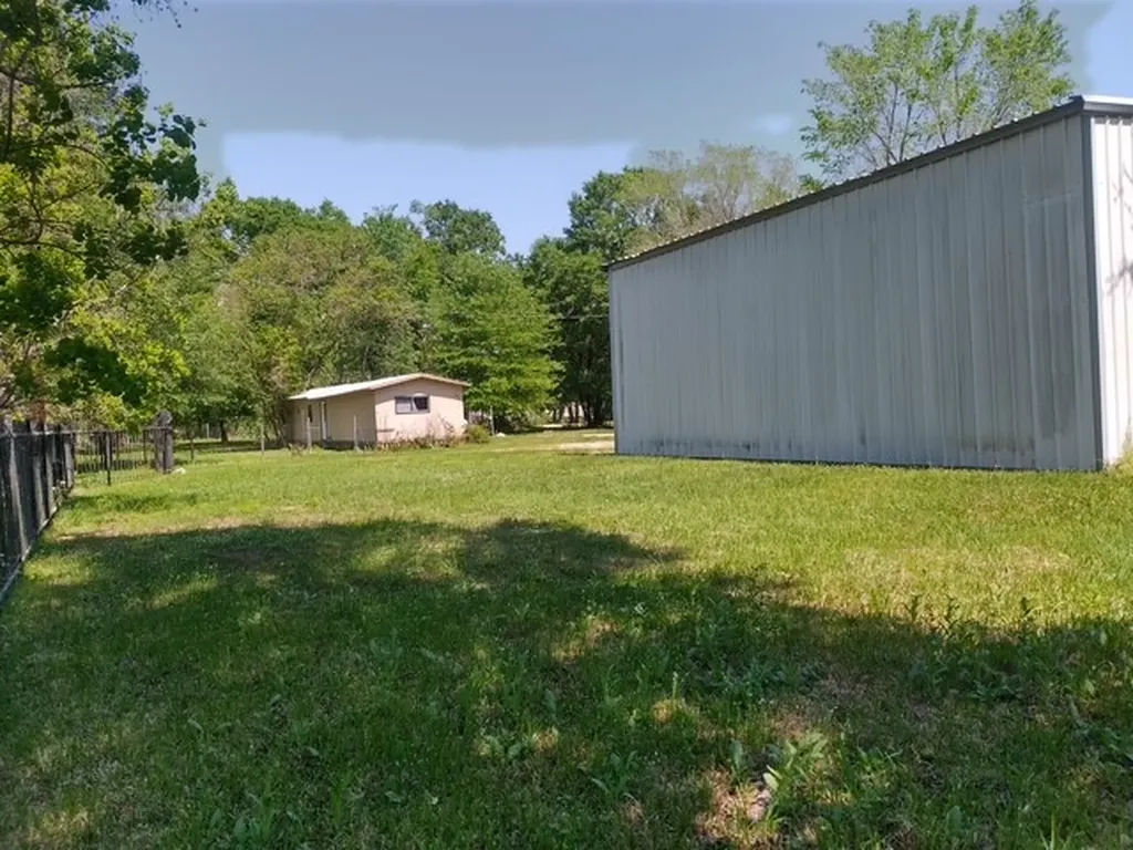 14633 Half Circle Splendora TX 77372