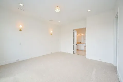 1825 W 24th Street Houston TX 77008