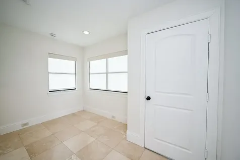 1825 W 24th Street Houston TX 77008
