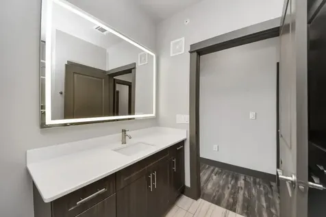 5454 Washington St Avenue 1634 Houston TX 77007
