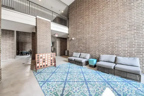 5454 Washington St Avenue 1634 Houston TX 77007