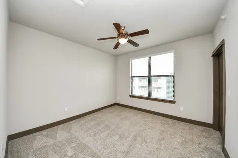 5454 Washington St Avenue 1634 Houston TX 77007