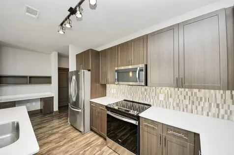 5454 Washington St Avenue 1634 Houston TX 77007