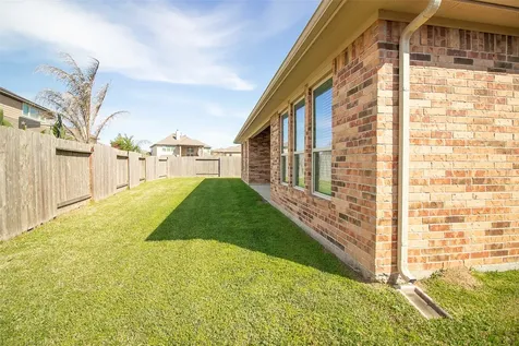 4718 Sabero Lane League City TX 77573