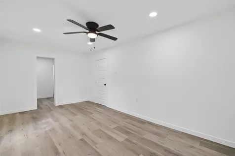 4933 Doolittle Boulevard Houston TX 77033