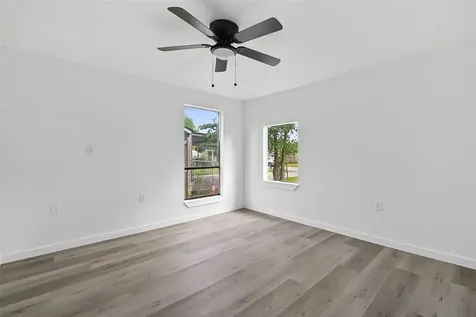4933 Doolittle Boulevard Houston TX 77033