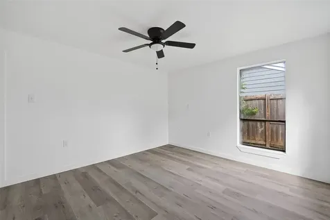 4933 Doolittle Boulevard Houston TX 77033